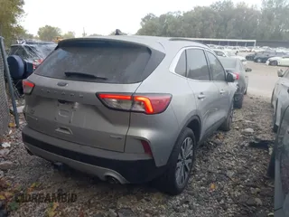 2020 Ford Escape Titanium с VIN 1FMCU9J96LUB18419, выставлен на аукционе IAAI как лот 40612100 с пробегом 40 041 миль миль и . История ставок и продаж доступна на DreamBid. Изображение 4.