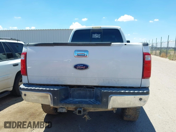 2008 Ford F-250 XL z VIN 1FTSW21R18ED34925, wystawiony jako IAAI lot #42425506 z przebiegiem 232 672 mil mil oraz . Historia ofert i sprzedaży dostępna na DreamBid. Obrazek 16.