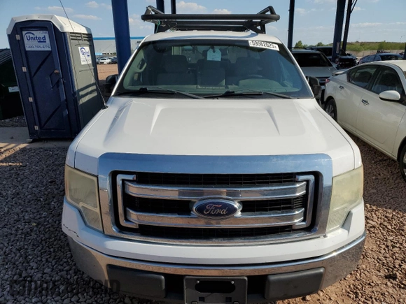 2014 Ford F-150 XL with VIN 1FTNF1CFXEKD64268, listed as a Copart auction lot 59562625 with 299,627 mi miles and Clean title. Bid and sale history available at DreamBid. Image 5.