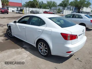 2011 Lexus IS 250 z VIN JTHCF5C24B5047820, wystawiony jako IAAI lot #42112789 z przebiegiem 109 254 mil mil oraz . Historia ofert i sprzedaży dostępna na DreamBid. Obrazek 3.