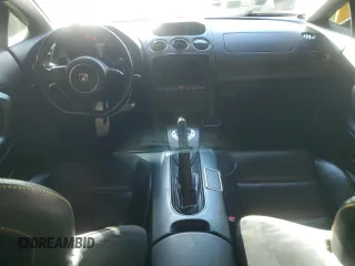 2005 Lamborghini Gallardo z VIN ZHWGU11S65LA02165, wystawiony jako Copart lot #48230615 z przebiegiem 42 121 mil mil oraz Szkoda całkowita • Salvage title. Historia ofert i sprzedaży dostępna na DreamBid. Obrazek 8.