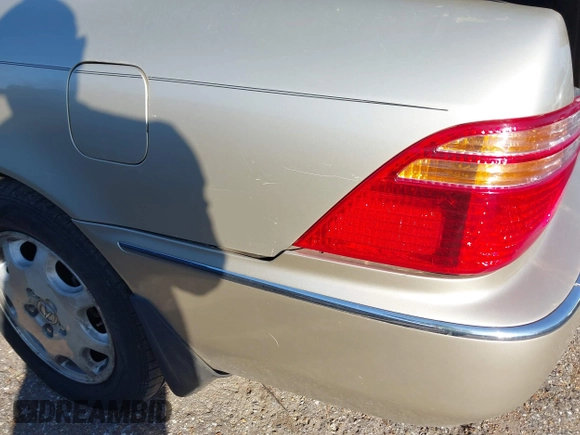 2000 Acura RL w/Navigation System with VIN JH4KA9668YC004134, listed as a IAAI auction lot 41475780 with 212,473 mi miles. Bid and sale history available at carsss.com. Image 6.