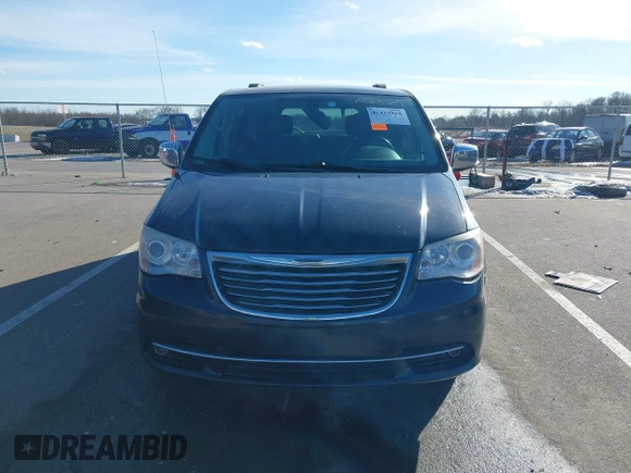 2014 Chrysler Town & Country Limited with VIN 2C4RC1GGXER176316, listed as a IAAI auction lot 41423119 with 150,109 mi miles and . Bid and sale history available at DreamBid. Image 12.