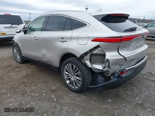 2022 Toyota Venza LE with VIN JTEAAAAH3NJ114681, listed as a IAAI auction lot 41897551 with 41,127 mi miles. Bid and sale history available at carsss.com. Image 3.