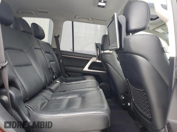 2017 Toyota Land Cruiser z VIN JTMCY7AJ9H4053712, wystawiony jako Copart lot #81350794 z przebiegiem 124 942 mil mil oraz Szkoda całkowita • Salvage title. Historia ofert i sprzedaży dostępna na DreamBid. Obrazek 11.