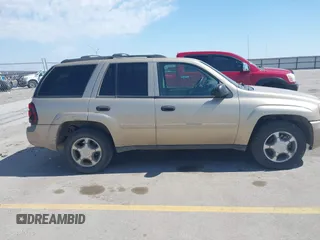 2006 Chevrolet TrailBlazer LS with VIN 1GNDT13S562346030, listed as a IAAI auction lot 41915887 with 228,486 mi miles and . Bid and sale history available at DreamBid. Image 13.