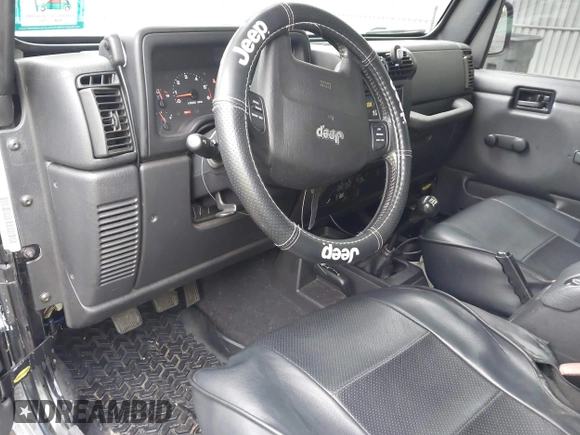 2006 Jeep Wrangler Rubicon z VIN 1J4FA69S76P749712, wystawiony jako IAAI lot #42240375 z przebiegiem 75 405 mil mil oraz . Historia ofert i sprzedaży dostępna na DreamBid. Obrazek 5.