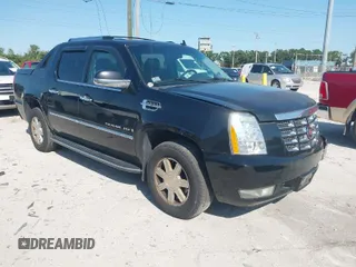 2008 Cadillac Escalade EXT z VIN 3GYFK62828G234362, wystawiony jako IAAI lot #42010810 z przebiegiem 181 265 mil mil oraz . Historia ofert i sprzedaży dostępna na DreamBid. Obrazek 1.