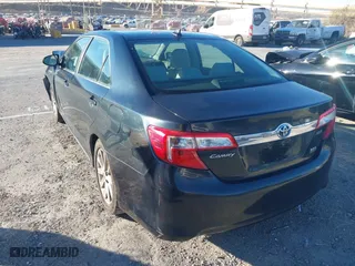 2014 Toyota Camry Hybrid LE with VIN 4T1BD1FK0EU127452, listed as a IAAI auction lot 41354543 with 1 mi miles. Bid and sale history available at carsss.com. Image 3.
