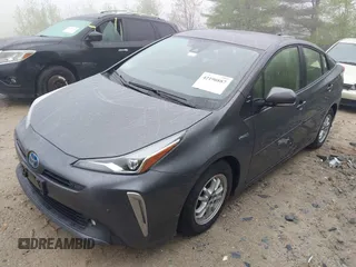 2021 Toyota Prius LE z VIN JTDL9MFU5M3023704, wystawiony jako IAAI lot #42190887 z przebiegiem 45 711 mil mil oraz . Historia ofert i sprzedaży dostępna na DreamBid. Obrazek 2.