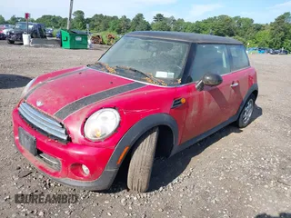 2013 MINI Hardtop with VIN WMWSU3C52DT549710, listed as a IAAI auction lot 42631765 with 69,448 mi miles and . Bid and sale history available at DreamBid. Image 6.