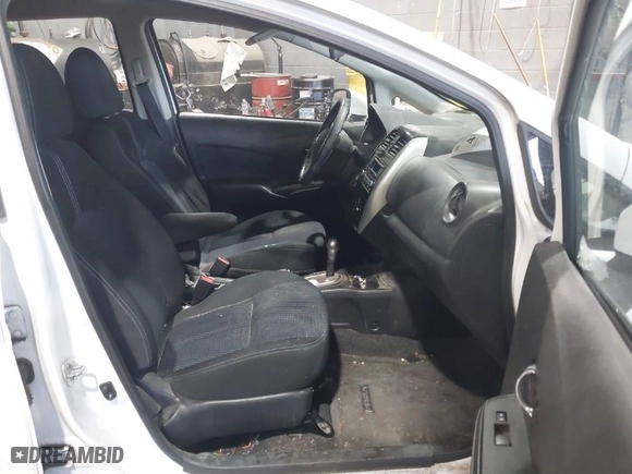 2015 Nissan Versa Note S with VIN 3N1CE2CP1FL427558, listed as a IAAI auction lot 41582537 with 184,663 mi miles. Bid and sale history available at carsss.com. Image 5.