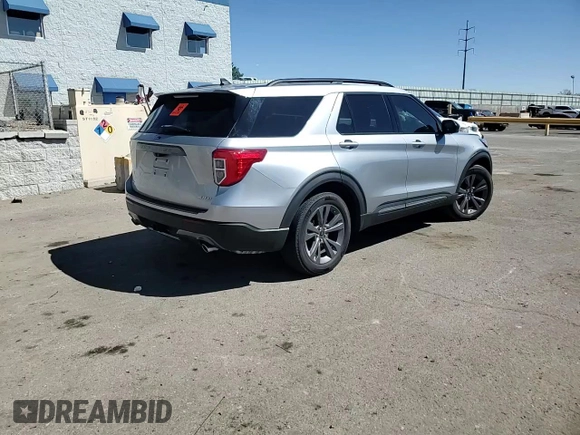 2022 Ford Explorer XLT с VIN 1FMSK8DH9NGC12343, выставлен на аукционе Copart как лот 54416395 с пробегом 32 880 миль миль и Списание • Salvage title. История ставок и продаж доступна на DreamBid. Изображение 14.