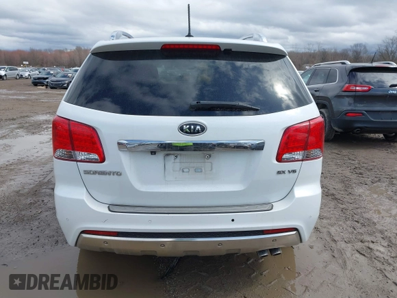 2013 Kia Sorento SX with VIN 5XYKW4A2XDG381578, listed as a IAAI auction lot 41846320 with 185,112 mi miles. Bid and sale history available at carsss.com. Image 16.