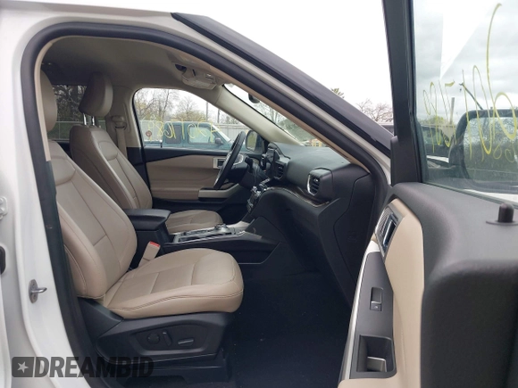 2024 Ford Explorer Limited with VIN 1FMSK8FH0RGA28427, listed as a IAAI auction lot 42017689 with 30,222 mi miles. Bid and sale history available at carsss.com. Image 5.