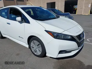 2019 Nissan LEAF SV z VIN 1N4AZ1CP0KC305899, wystawiony jako IAAI lot #41746355 z przebiegiem 31 703 mil mil oraz . Historia ofert i sprzedaży dostępna na DreamBid. Obrazek 6.