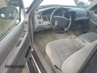 1999 Ford Explorer Sport z VIN 1FMYU22X5XUB84704, wystawiony jako Copart lot #68383654 z przebiegiem 220 656 mil mil oraz Czysty tytuł • Clean title. Historia ofert i sprzedaży dostępna na DreamBid. Obrazek 8.