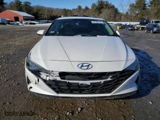 2022 Hyundai Elantra SE with VIN 5NPLL4AG1NH055705, listed as a Copart auction lot 42786315 with 39,498 mi miles and Salvage Title. Bid and sale history available at carsss.com. Image 5.