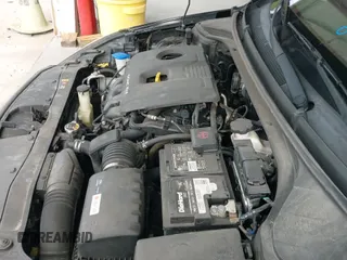 2017 Hyundai Elantra SE with VIN 5NPD84LFXHH151234, listed as a IAAI auction lot 42942035 with 117,105 mi miles and . Bid and sale history available at DreamBid. Image 19.