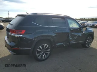 2021 Volkswagen Atlas SEL R-Line with VIN 1V2SR2CA2MC571328, listed as a Copart auction lot 43605135 with 44,290 mi miles and Salvage title. Bid and sale history available at DreamBid. Image 3.