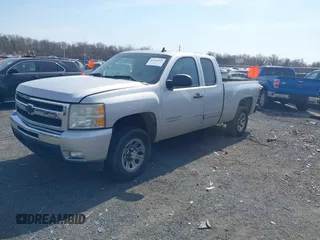 2010 Chevrolet Silverado 1500 LT with VIN 1GCSCSEA2AZ185145, listed as a IAAI auction lot 41790990 with 286,415 mi miles and . Bid and sale history available at DreamBid. Image 2.