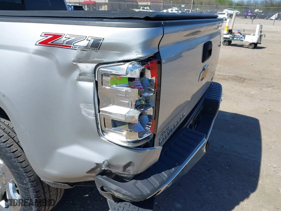 2015 Chevrolet Silverado 1500 LTZ with VIN 3GCUKSEC9FG304619, listed as a IAAI auction lot 39325760 with 161,819 mi miles. Bid and sale history available at carsss.com. Image 17.