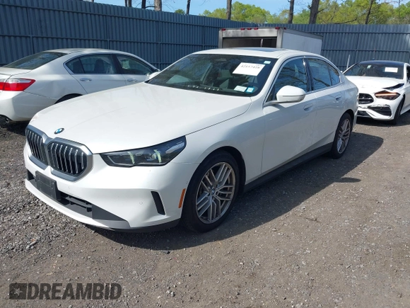 2024 BMW 5 Series 530i xDrive with VIN WBA53FJ06RCR29262, listed as a IAAI auction lot 42157428 with 27,918 mi miles and . Bid and sale history available at DreamBid. Image 17.