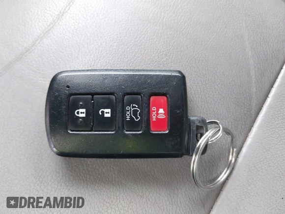 2014 Toyota Highlander XLE z VIN 5TDKKRFH1ES026437, wystawiony jako IAAI lot #42180118 z przebiegiem 150 391 mil mil oraz . Historia ofert i sprzedaży dostępna na DreamBid. Obrazek 11.