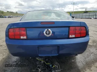 2007 Ford Mustang Deluxe z VIN 1ZVFT80NX75255793, wystawiony jako Copart lot #58993805 z przebiegiem 159 882 mil mil oraz Szkoda całkowita • Salvage title. Historia ofert i sprzedaży dostępna na DreamBid. Obrazek 6.