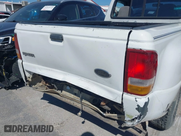 1997 Ford Ranger XLT with VIN 1FTCR10A1VPB31809, listed as a IAAI auction lot 41833285 with 150,461 mi miles. Bid and sale history available at carsss.com. Image 6.