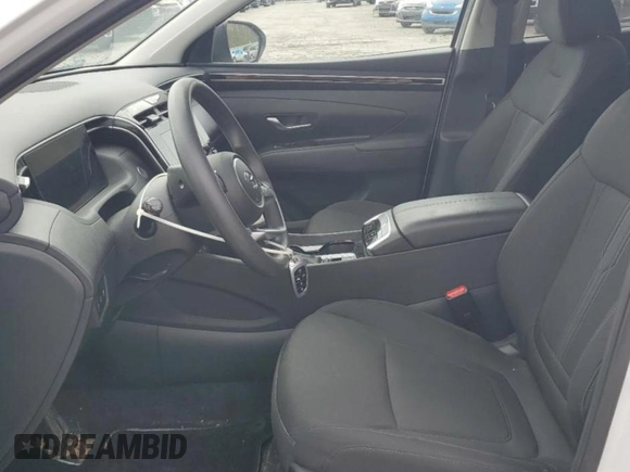 2024 Hyundai Tucson SEL z VIN 5NMJBCDE0RH423678, wystawiony jako Copart lot #54406765 z przebiegiem 16 521 mil mil oraz Szkoda całkowita • Salvage title. Historia ofert i sprzedaży dostępna na DreamBid. Obrazek 7.