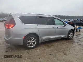 2018 Chrysler Pacifica Limited with VIN 2C4RC1GG1JR320524, listed as a Copart auction lot 48353795 with 133,624 mi miles and Salvage title. Bid and sale history available at DreamBid. Image 3.