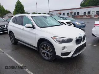 2019 BMW X1 xDrive28i с VIN WBXHT3C54K3H35641, выставлен на аукционе IAAI как лот 42241894 с пробегом 100 989 миль миль и . История ставок и продаж доступна на DreamBid. Изображение 1.