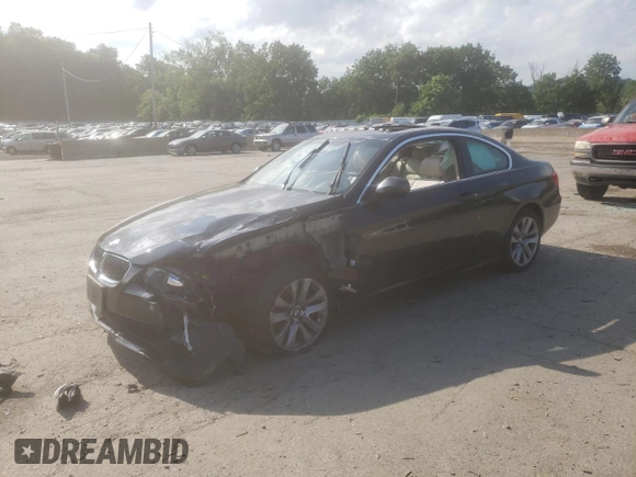 2013 BMW 3 Series 328i xDrive with VIN WBAKF3C50DJ385850, listed as a Copart auction lot 62568484 with 0 mi miles and Salvage Title. Bid and sale history available at carsss.com. Image 1.