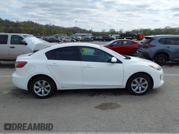 2013 Mazda Mazda3 i Sport with VIN JM1BL1U73D1764244, listed as a IAAI auction lot 41918487 with 94,620 mi miles. Bid and sale history available at carsss.com. Image 13.