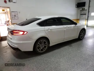 2019 Ford Fusion SEL with VIN 3FA6P0CDXKR118649, listed as a Copart auction lot 43173925 with 111,732 mi miles and Clean Title. Bid and sale history available at carsss.com. Image 3.