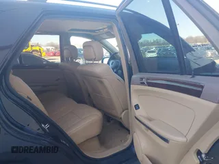 2008 Mercedes-Benz M 550 with VIN 4JGBB72E88A375401, listed as a IAAI auction lot 41748376 with 97,784 mi miles and . Bid and sale history available at carsss.com. Image 8.
