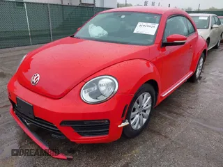 2019 Volkswagen Beetle S с VIN 3VWFD7AT1KM708397, выставлен на аукционе IAAI как лот 41919925 с пробегом 106 958 миль миль и . История ставок и продаж доступна на DreamBid. Изображение 2.