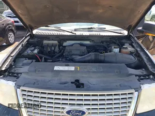 2006 Ford Expedition Eddie Bauer z VIN 1FMPU17596LB00921, wystawiony jako IAAI lot #42388660 z przebiegiem Nie podano mil oraz . Historia ofert i sprzedaży dostępna na DreamBid. Obrazek 10.