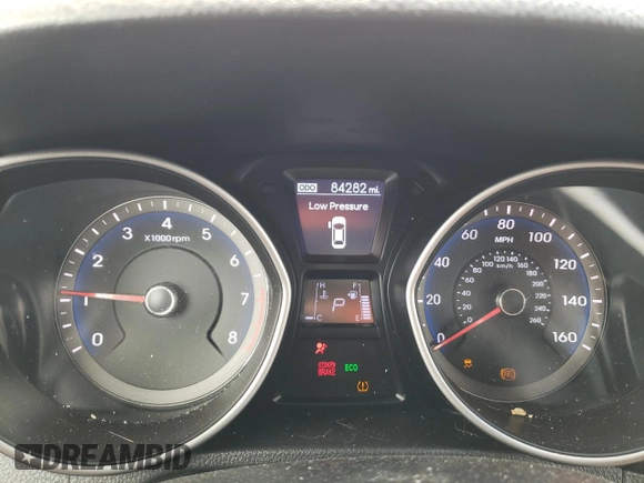 2017 Hyundai Elantra z VIN KMHD35LHXHU378138, wystawiony jako Copart lot #53389795 z przebiegiem 84 282 mil mil oraz Szkoda całkowita • Salvage title. Historia ofert i sprzedaży dostępna na DreamBid. Obrazek 9.