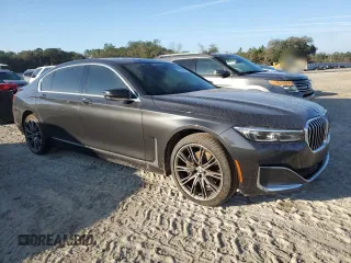 2021 BMW 7 Series 740i z VIN WBA7T2C06MCG10258, wystawiony jako Copart lot #43330265 z przebiegiem 37 938 mil mil oraz Nie do naprawy • Non repairable. Historia ofert i sprzedaży dostępna na DreamBid. Obrazek 4.
