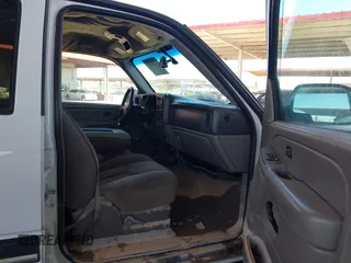 2006 Chevrolet Avalanche Z71 z VIN 3GNEK12Z36G125295, wystawiony jako IAAI lot #42242865 z przebiegiem 149 735 mil mil oraz . Historia ofert i sprzedaży dostępna na DreamBid. Obrazek 5.