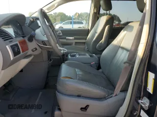 2008 Chrysler Town & Country Touring with VIN 2A8HR54P38R699373, listed as a Copart auction lot 61735215 with 267,554 mi miles and Clean title. Bid and sale history available at DreamBid. Image 7.