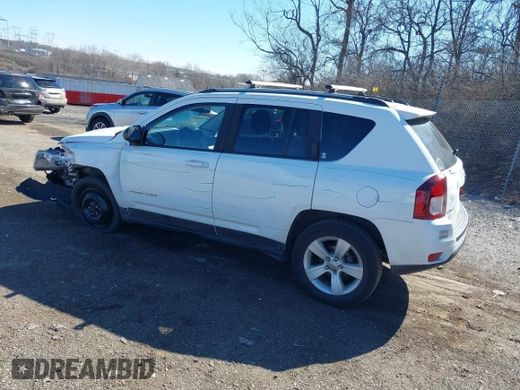 2016 Jeep Compass Sport with VIN 1C4NJDBB6GD647367, listed as a IAAI auction lot 41818920 with 169,037 mi miles and . Bid and sale history available at carsss.com. Image 3.