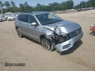 2021 Volkswagen Tiguan SE z VIN 3VV3B7AX9MM086196, wystawiony jako Copart lot #56989655 z przebiegiem 67 004 mil mil oraz Szkoda całkowita • Salvage title. Historia ofert i sprzedaży dostępna na DreamBid. Obrazek 4.