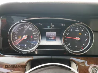 2017 Mercedes-Benz E 300 Luxury с VIN WDDZF4JBXHA069223, выставлен на аукционе Copart как лот 61022115 с пробегом 160 588 миль миль и Чистый • Clean title. История ставок и продаж доступна на DreamBid. Изображение 9.