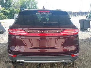 2017 Lincoln MKC Reserve с VIN 5LMCJ3D97HUL30963, выставлен на аукционе IAAI как лот 42502238 с пробегом 51 038 миль миль и . История ставок и продаж доступна на DreamBid. Изображение 16.