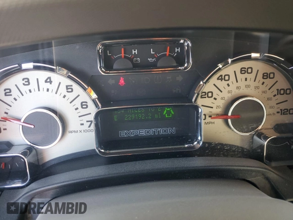 2010 Ford Expedition Max Limited с VIN 1FMJK2A58AEB47834, выставлен на аукционе Copart как лот 62321165 с пробегом 229 192 миль миль и Списание • Salvage title. История ставок и продаж доступна на DreamBid. Изображение 9.