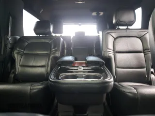 2019 Lincoln Navigator Reserve with VIN 5LMJJ3LT4KEL10417, listed as a Copart auction lot 81532284 with 140,395 mi miles and Salvage title. Bid and sale history available at DreamBid. Image 10.