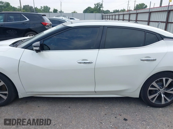 2017 Nissan Maxima Platinum with VIN 1N4AA6AP0HC380988, listed as a IAAI auction lot 42245241 with 88,822 mi miles and . Bid and sale history available at DreamBid. Image 14.
